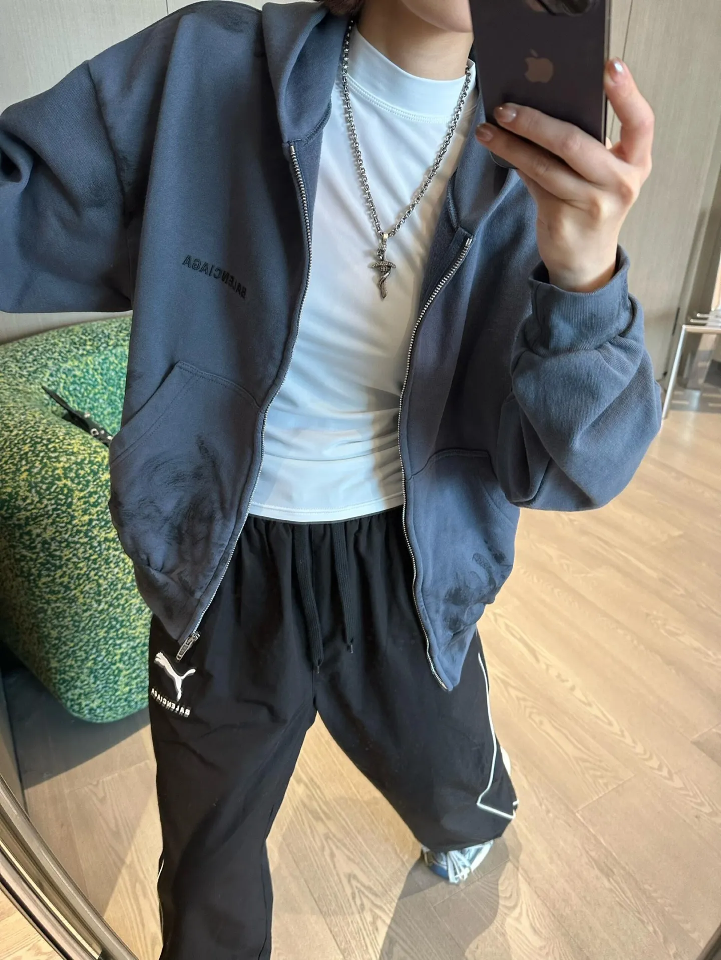 ┃ ┃